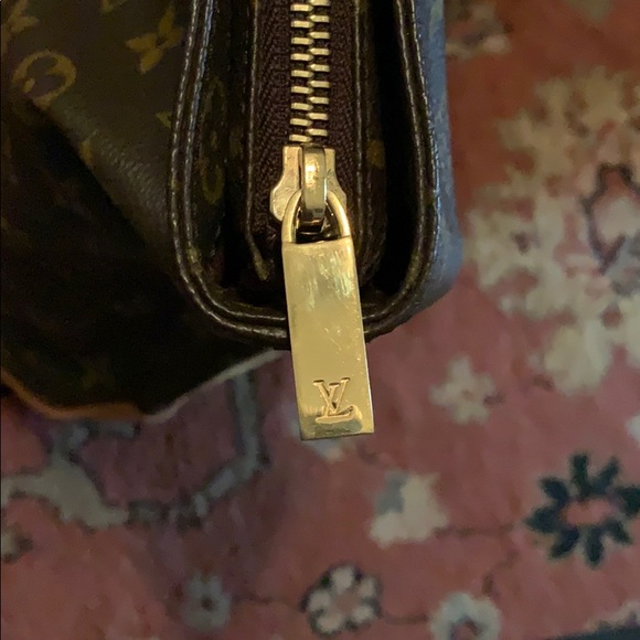 AUTHENTIC Louis Vuitton Monogram Cabas Mezzo - Picture 6 of 8